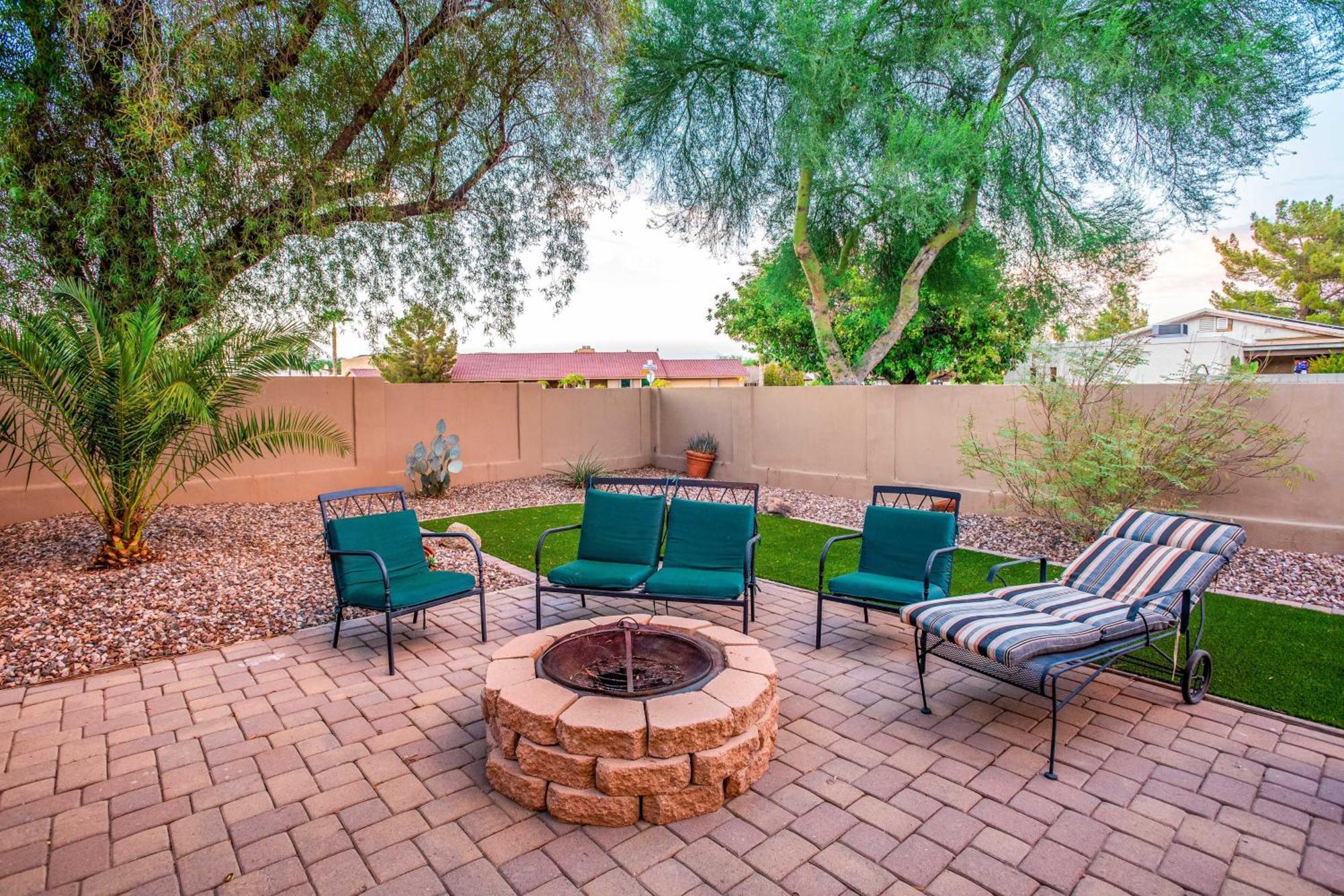 Pet-Friendly Glendale Home With Pool And Putting Green Phoenix Exterior photo