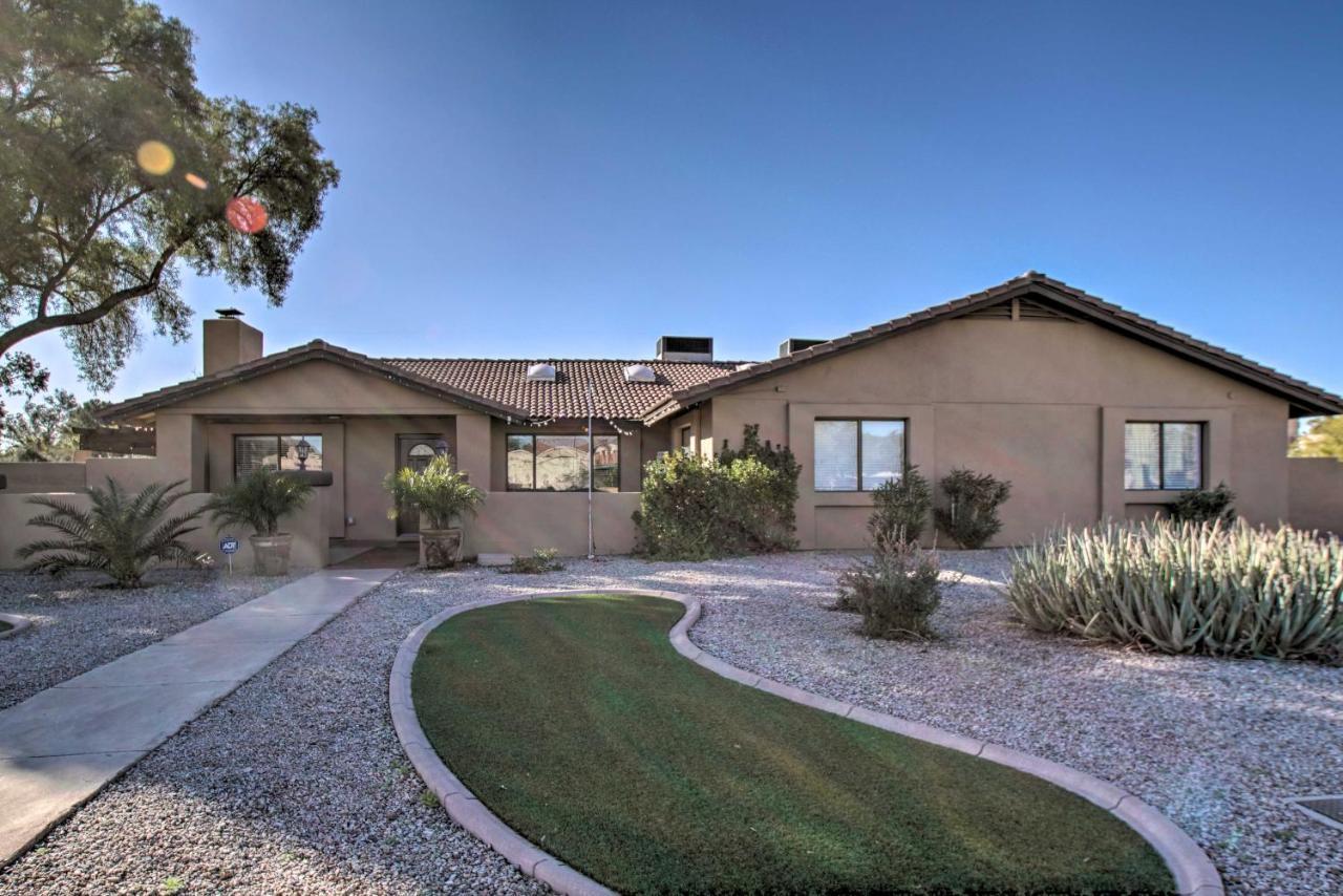 Pet-Friendly Glendale Home With Pool And Putting Green Phoenix Exterior photo